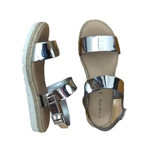 NWT AdditionElle Wide Width Metallic Sandals Size 10W